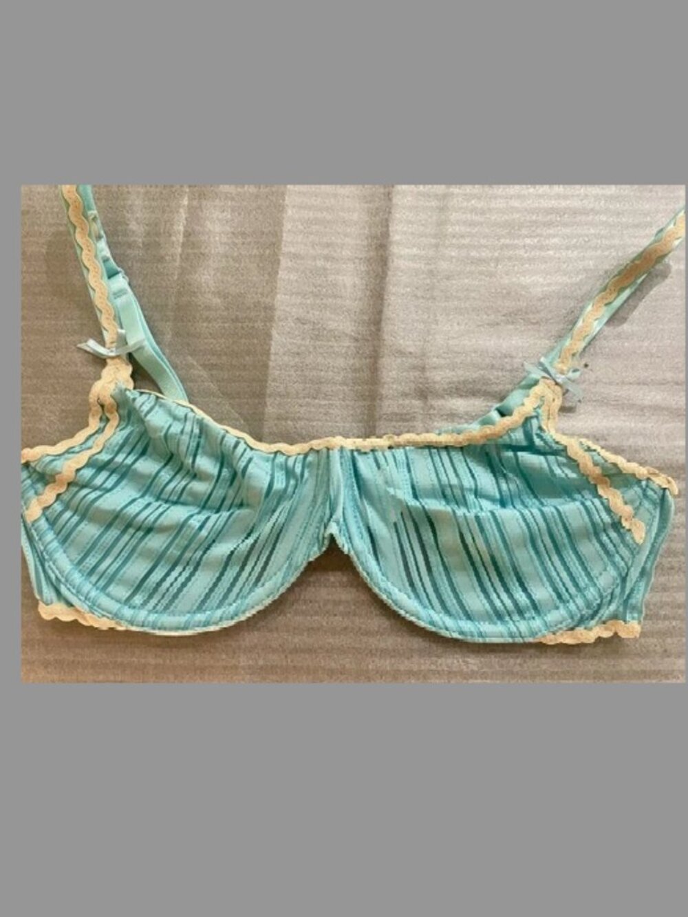Frederick's of Hollywood Vintage Underwired Bra Blue Striped SZ 34C